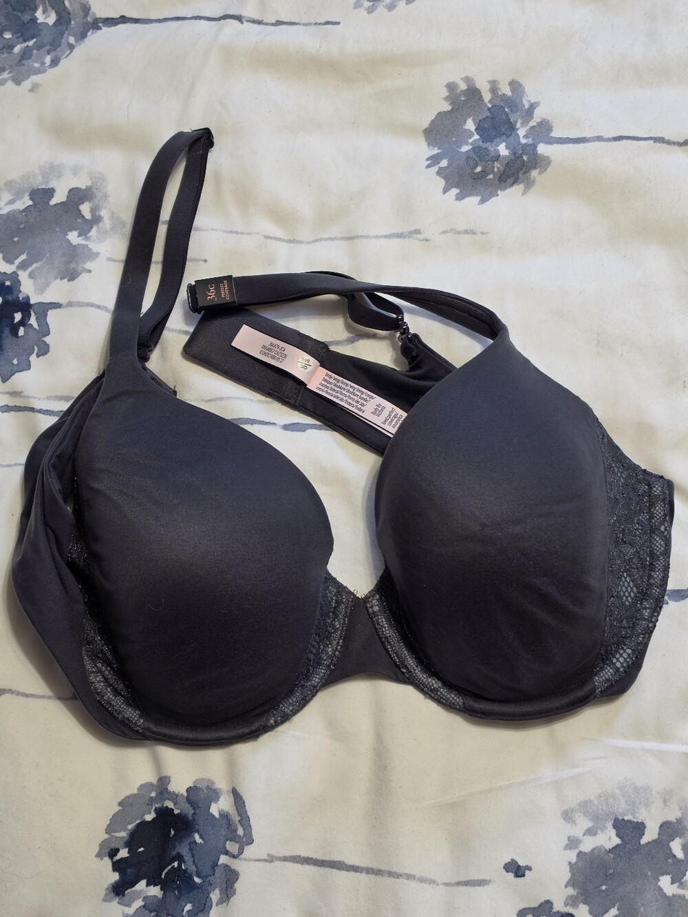 Body By Victoria Lace Bra 36C, Like New
